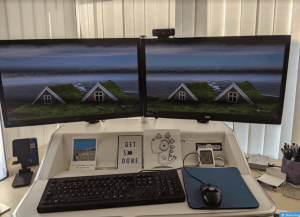 Richard Tubb's Dual-Monitor Microsoft Bing Wallpaper Setup